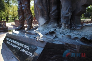 В Луганске подорвали памятник