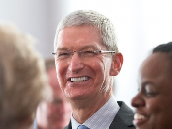 Тим Кук продал еще 270 000 акций Apple на сумму $28,7 млн