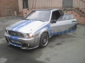 Россиянина оштрафовали за жуткую копию Ford Mustang Shelby