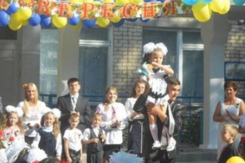 Цена справедливости: в Калиновскую школу на Николаевщине вернули прежнего директора
