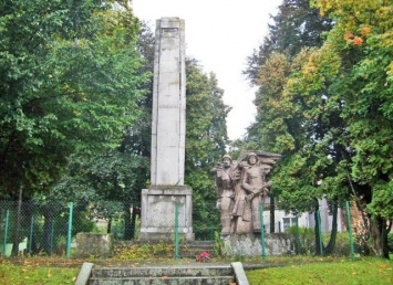 В Польше уберут еще один советский памятник-развалюху