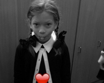 Дочь Веры Брежневой пошла в первый класс со слезами