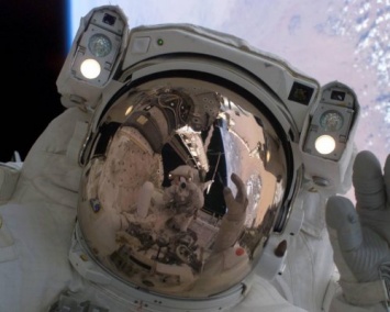 Астронавты NASA выйдут в открытый космос для установки камеры на МКС