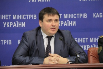 В Министерстве обороны все еще работают люди Януковича