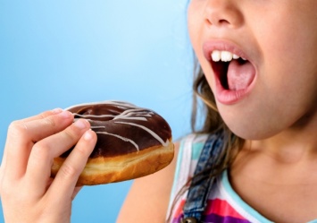 Исследование: Обучение в начальной школе провоцирует ожирение у детей