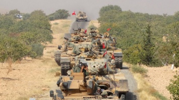Турецкие танки пересекли сирийскую границу и вошли в Чобанбей