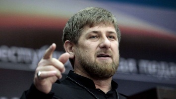 Кадыров подарил чеченским олимпийцам джипы Mercedes Benz