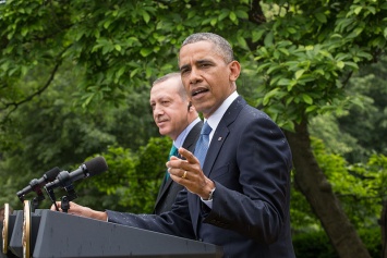 Обама: США и Британия продолжат противостоять российской агрессии в Украине