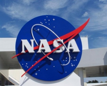 NASA сдвинуло коммерческие полеты еще на два года