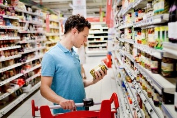 Какие продукты опасно покупать в супермаркетах?