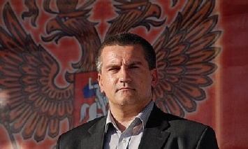 Аксенов назвал преступлением "прорыв границы" крымскими татарами для встречи с Джемилевым