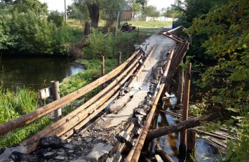 На Полтавщине рухнул мост