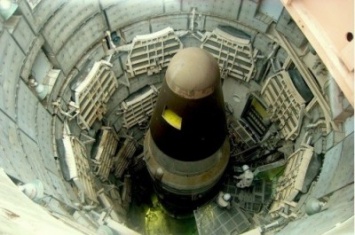 Слухи о возможном применении ядерного оружия против Прибалтики Путин назвал "бредом"