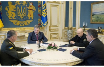 Президент прокомментировал поджог "Интера" и дал поручения Луценко и Авакову
