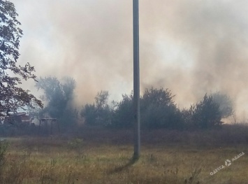 В Измаиле произошел крупный пожар: жители задыхаются от дыма (фото)