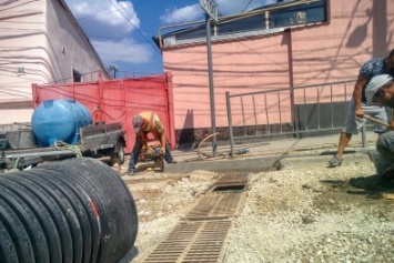 Власти Симферополя сообщили о завершении монтажа ливневой канализации в Старом городе