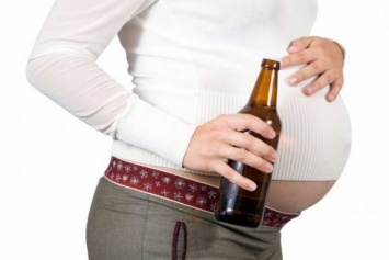 Беременные употребляют больше спиртного, чем это принято считать