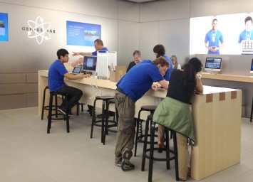 Бывшего ведущего инженера Apple отказались взять на работу в Apple Store