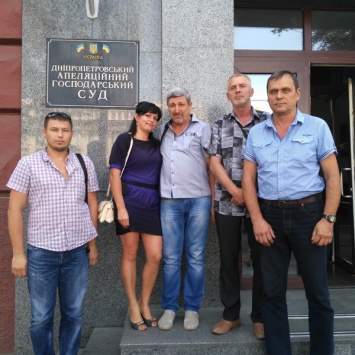 Работники «АрселорМиттал Кривой Рог» судятся с предприятием за 1 миллион гривен