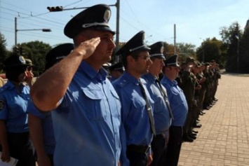 Полторы тысячи полицейских будет охранять мариупольцев в День города (ФОТО)
