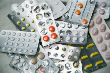 Ученые: прием антибиотиков приводит к двум опасным болезням