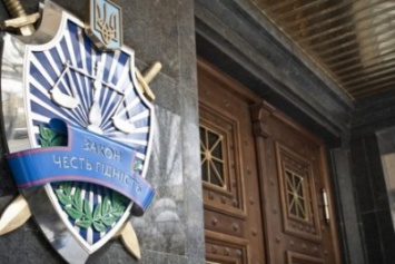 Бывшему главному инспектору таможенного поста Сумской таможни ГФС сообщено о подозрении в умышленном использовании служебного положения