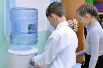 В Днепре проверили качество питьевой воды в школах