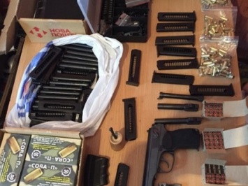 Незаконное производство огнестрельного оружия разоблачили в Харьковской области