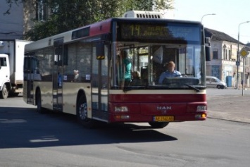 На улицах Каменского появились большегрузные автобусы