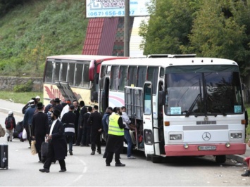 В Черкасской области вооруженные бандиты атаковали автобус с евреями-паломниками