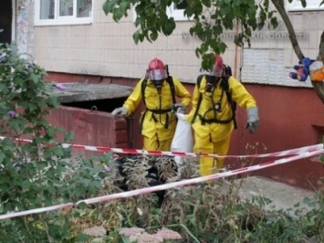 Более двух кг ртути нашли в подвале многоэтажки в Тернополе