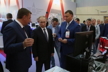 Путин обсудил в Туле усовершенствование военной отрасли