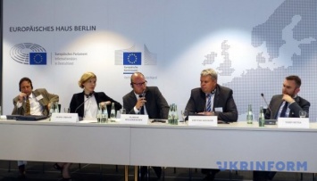 Европейские и украинские эксперты поговорили про борьбу с коррупцией