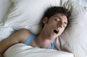 Желание рано лечь спать указывает на проблемы с сердцем - ученые
