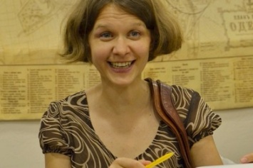 Одесская писательница собрала и подарила «Женско-мужской словарь» (ФОТО)
