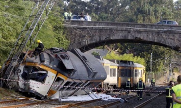 В результате аварии поезда в Испании погибли 4 человека
