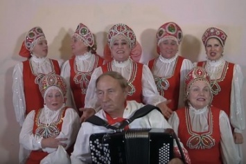 "Мы все хотим замуж за Путина": "Ломовые бабушки" порвали Интернет (видео)