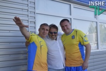 В День города известные николаевцы сразились на футбольном поле со звездами украинской эстрады