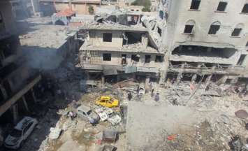 В Сирийском Идлибе погибли как минимум 25 человек в результате авиаудара по рынку