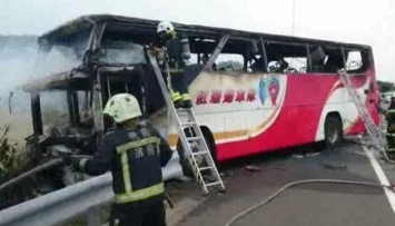 Пожар в автобусе на Тайване устроил смертник - следствие