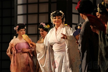 В Одесской опере открылся «Бархатный сезон»