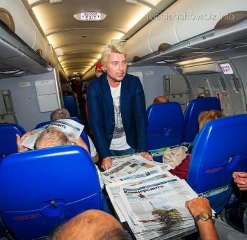 Николай Басков стал стюардессой