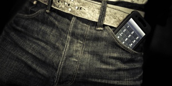 Метаанализ подтвердил опасность мобильных телефонов для здоровья спермы