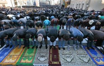 Мусульмане всего мира празднуют Курбан-байрам