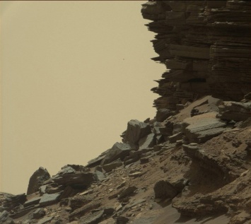 Фотофакт: Curiosity прислал завораживающие снимки марсианских скал