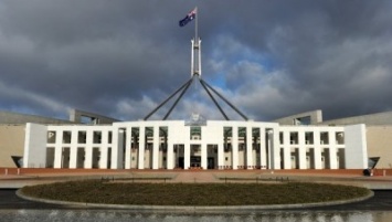 В Австралии президентские выборы перенесены из-за некачественного клея
