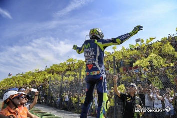 MotoGP: Видео - лучшие моменты и разбор полетов Гран-При Сан-Марино