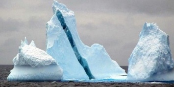 "Роснефть" займется изменением траектории движения айсбергов в Арктике