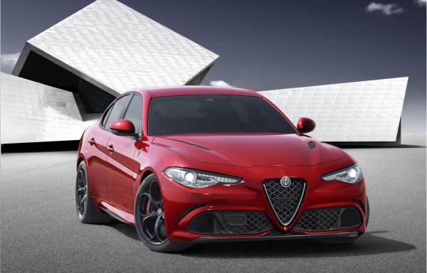 Alfa Romeo Giulia в действии (видео)