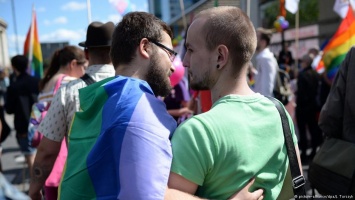 ФРГ примет закон о реабилитации осужденных за гомосексуализм